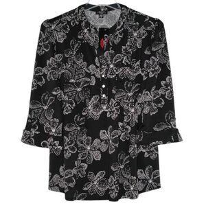 NWT Cocomo Plus Size 2X Black & White Floral Print Pintuck 3/4 Sleeve Top